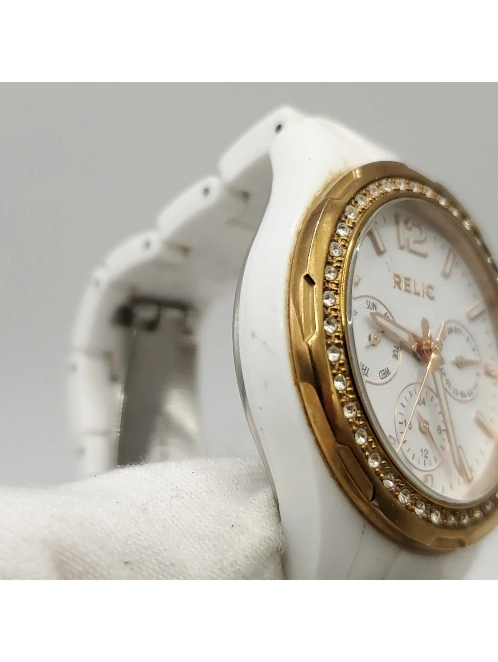 Relic ZR15626 Womens Watch 32mm Rose Gold / White New Battery